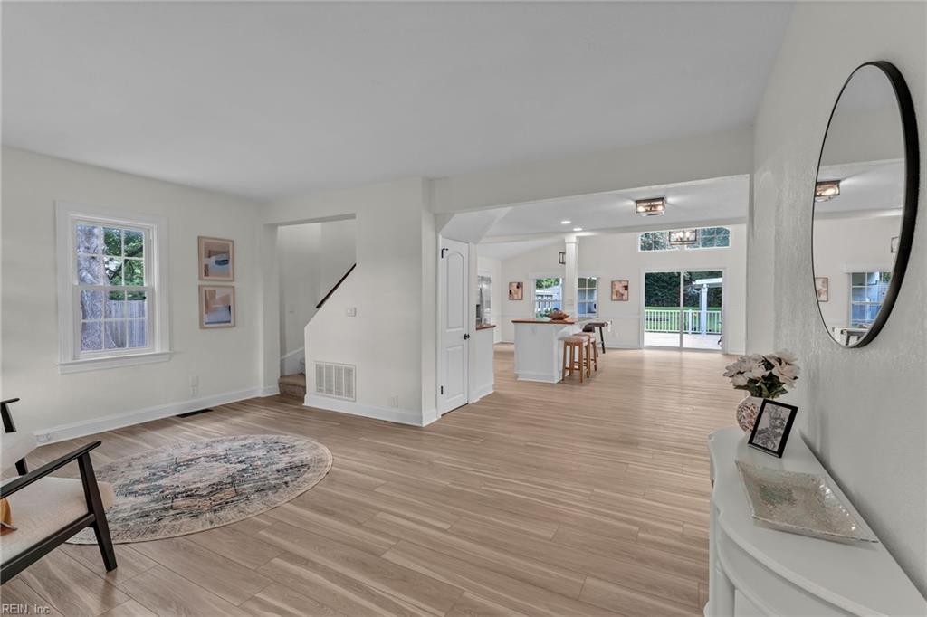 740 Woodstock RD