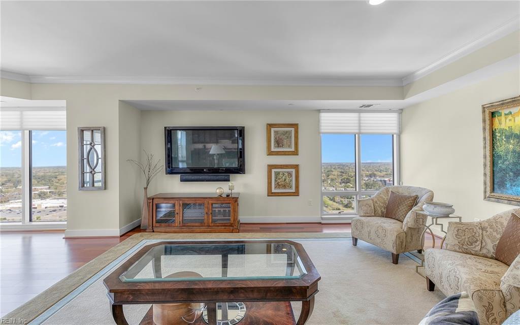 4545 Commerce ST 3106