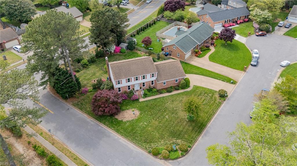 1101 Kings Way DR