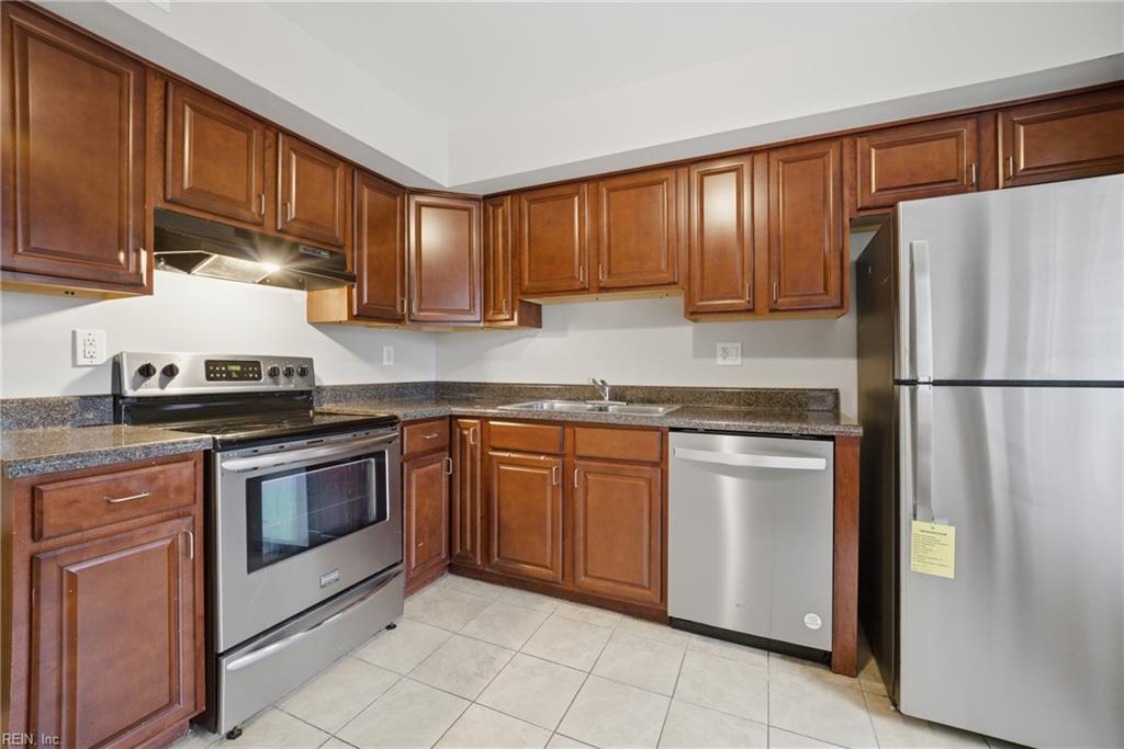 2215 Cannon DR