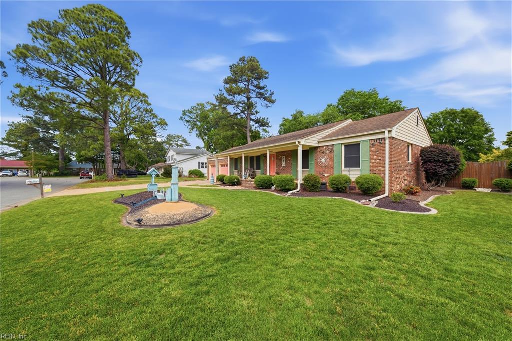 608 Charlecote DR