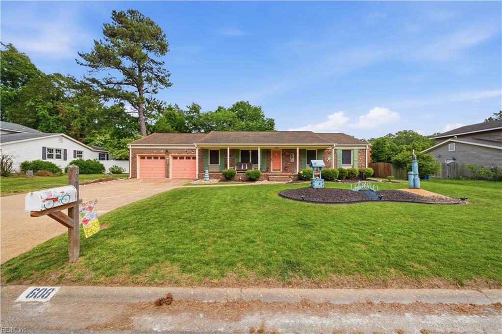608 Charlecote DR