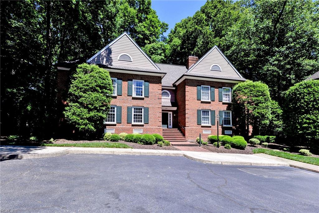 208 Woodmere DR A