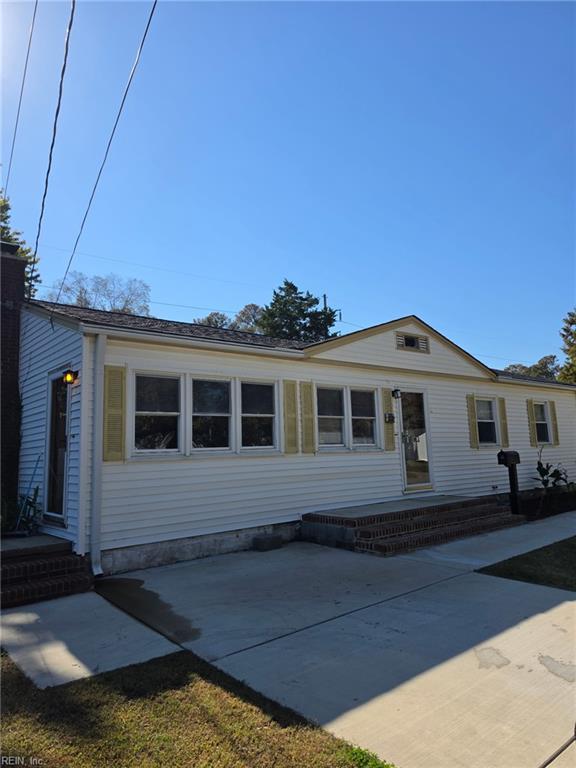 4533 James CT