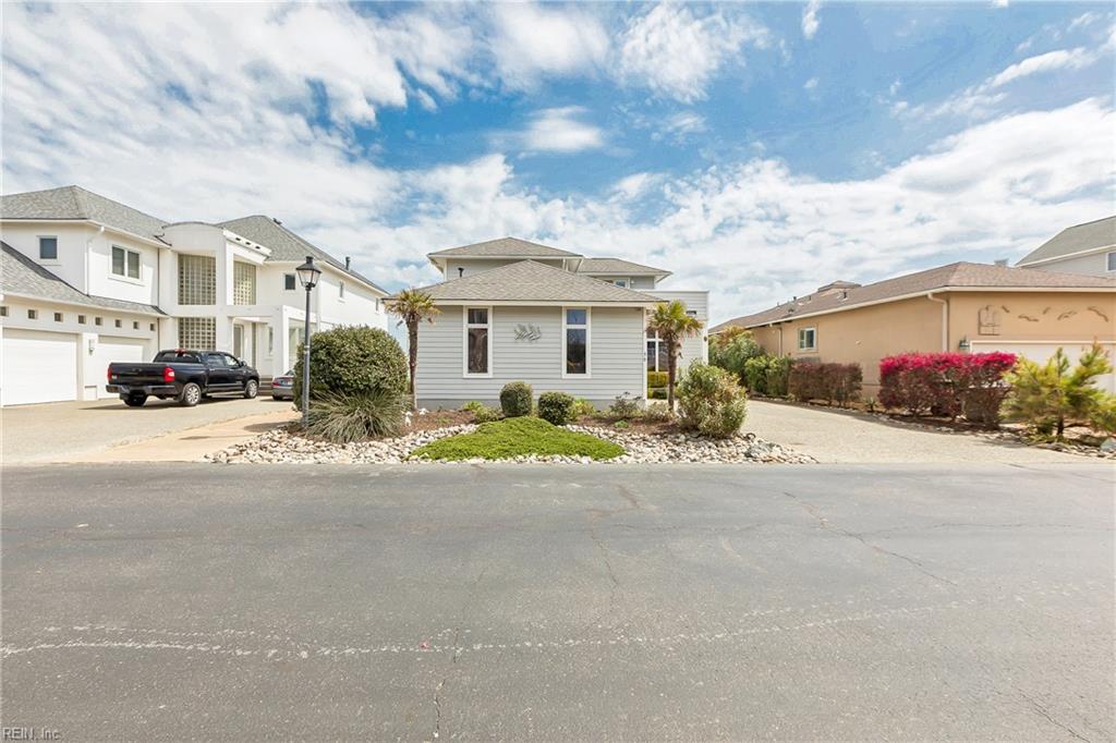 30 Bay Front PL