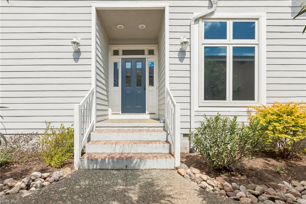 30 Bay Front PL