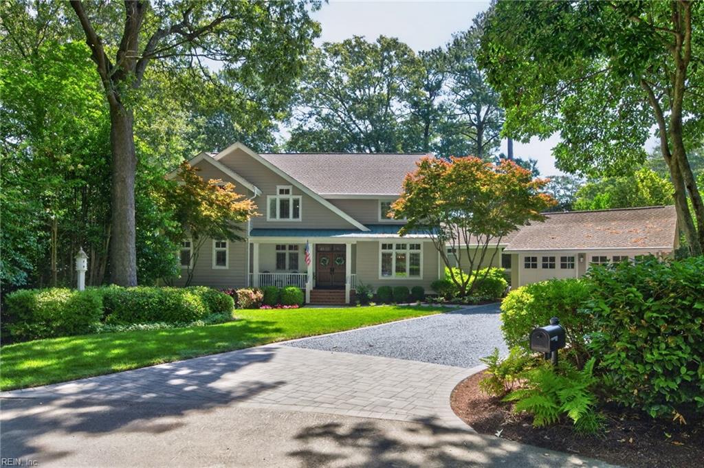 701 Crystal LN