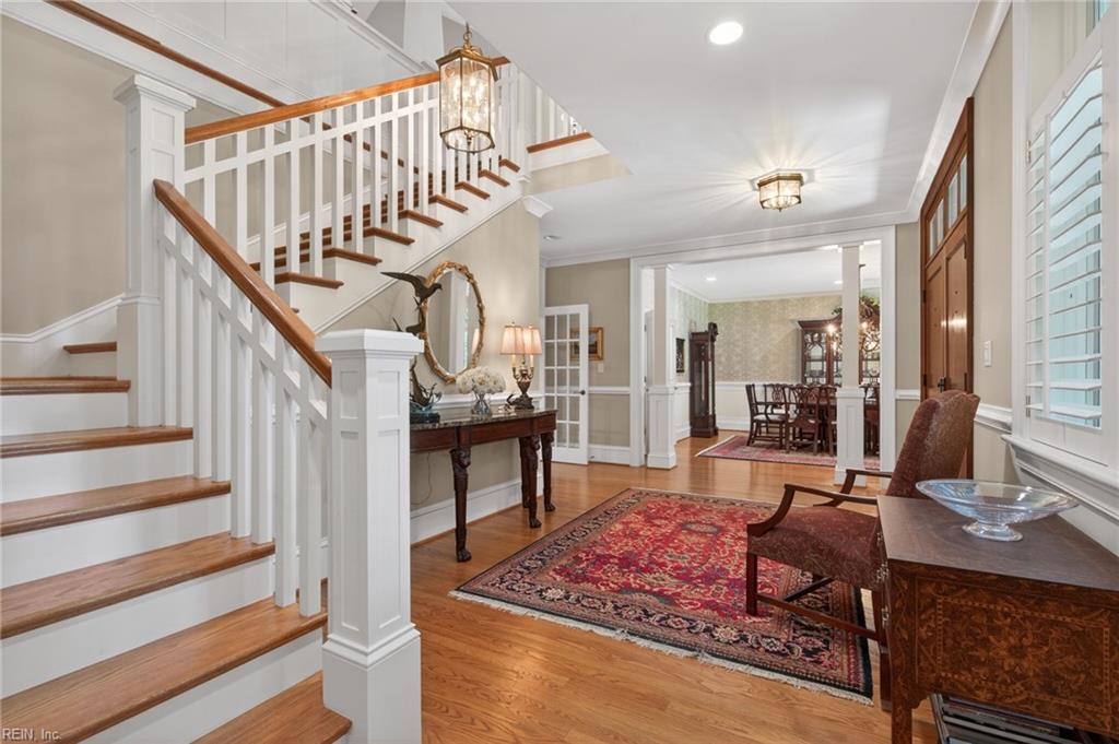 701 Crystal LN