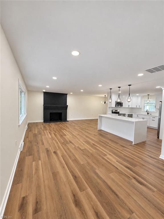 319 Shoreline DR