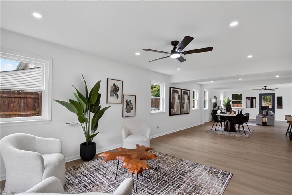 4575 Hialeah DR