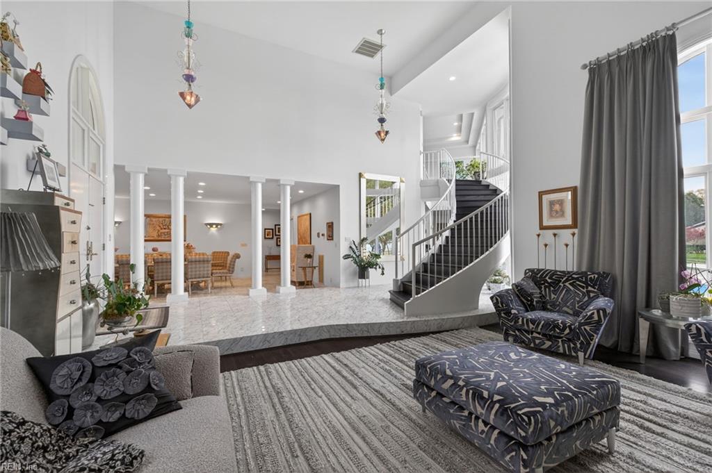 413 Ridgeley RD