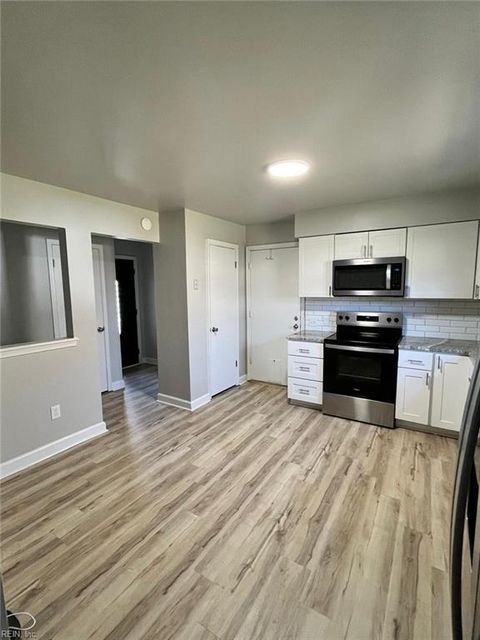 1114 Eaglewood DR Virginia Beach VA 23454