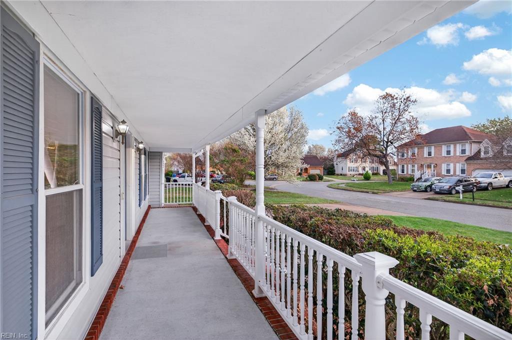 1825 Summerhedge CLS