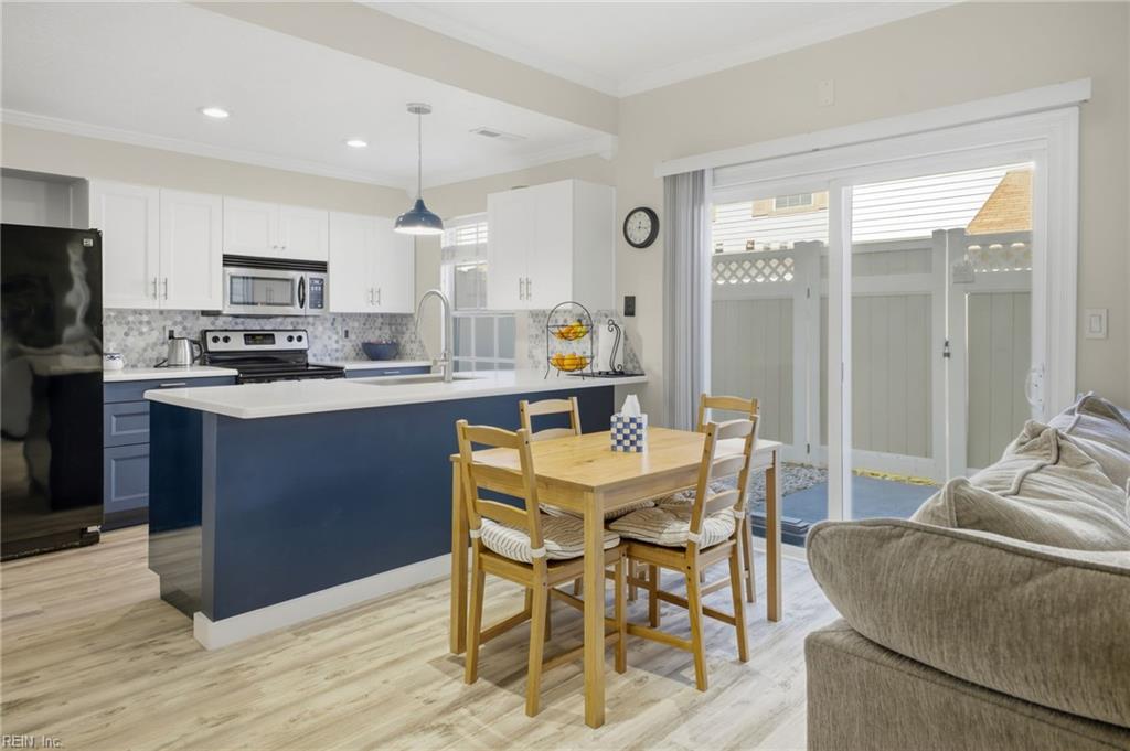 759 Harbor Springs TRL