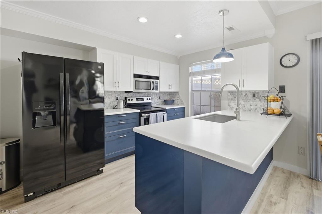 759 Harbor Springs TRL