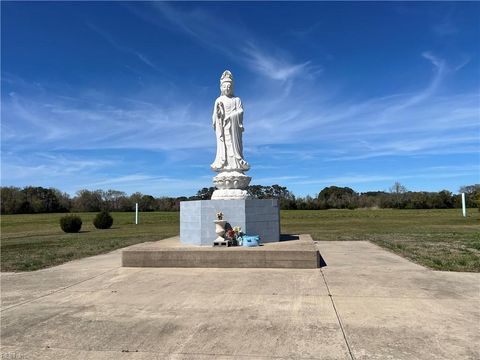 43-AC Parker RD Knotts Island NC 27950