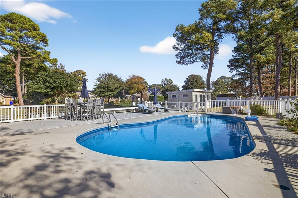 2208 Windward Shore DR