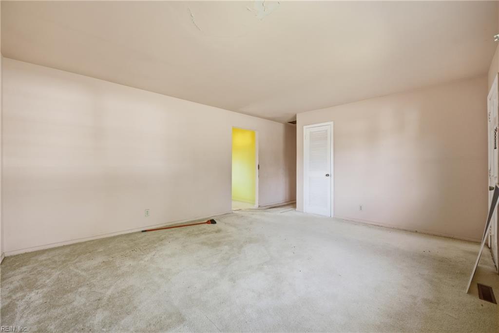 1414 Loren CRES