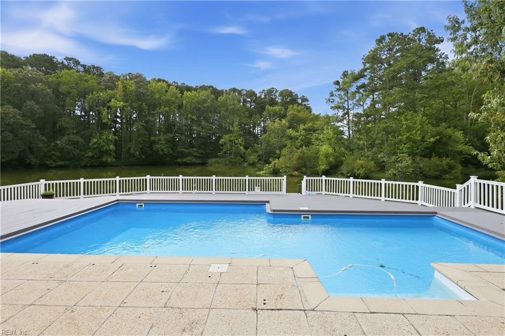 768 Virginia Dare DR