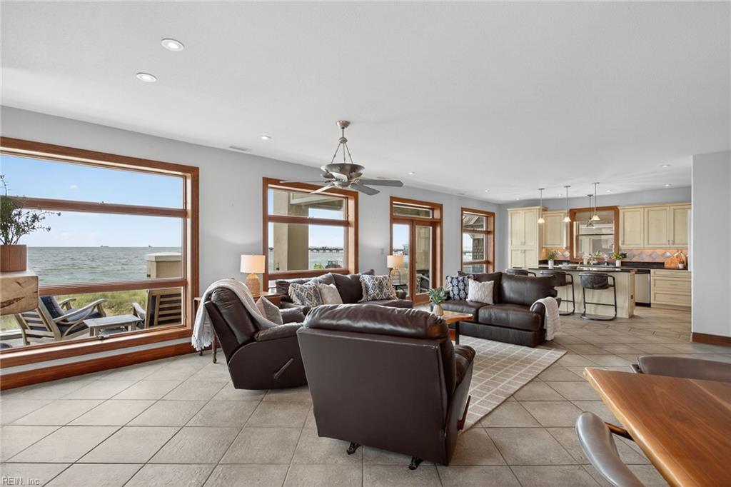 504 W Ocean View AVE