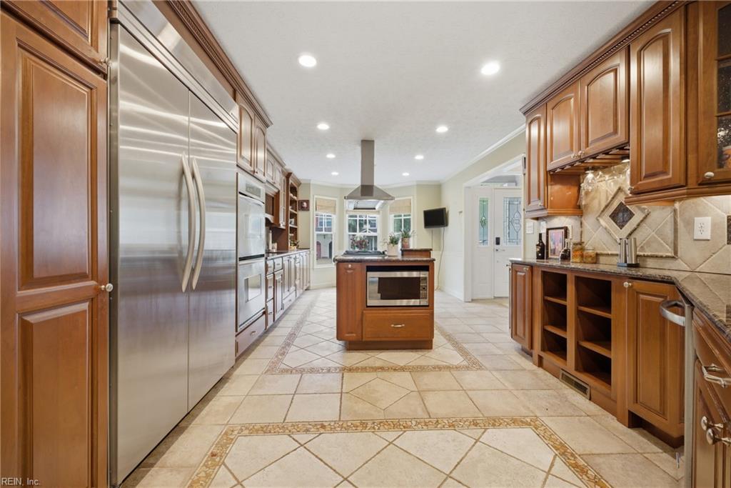 108 Lake Pointe DR