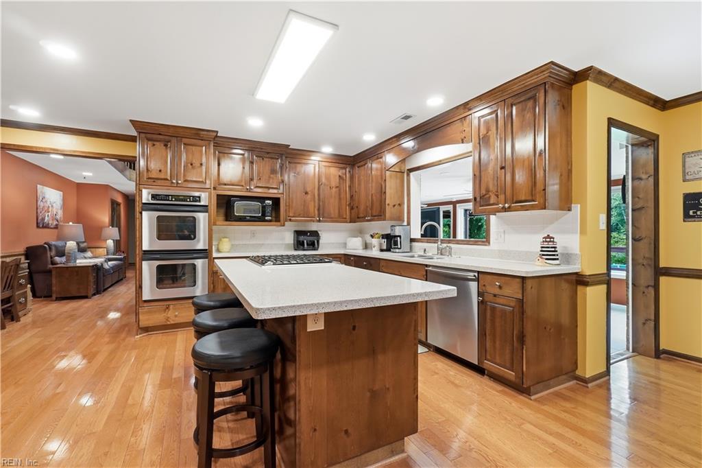 4724 Woodwind WAY