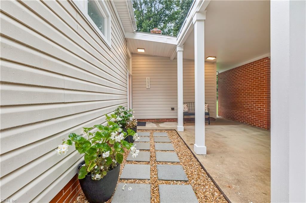 111 National LN