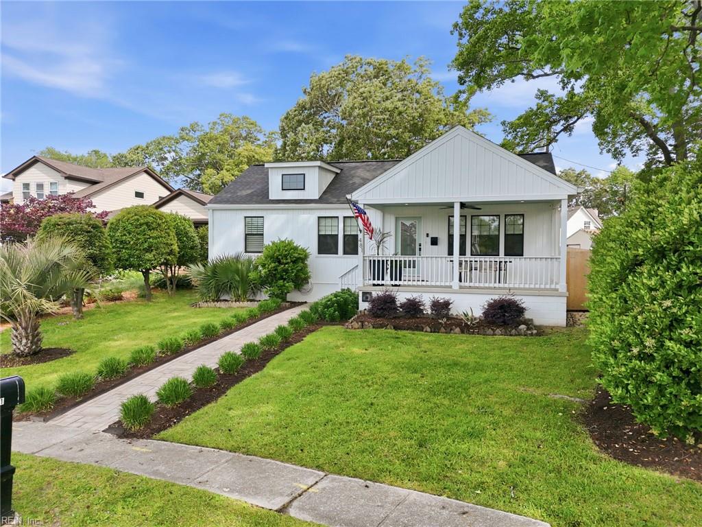 481 Lakewood CIR