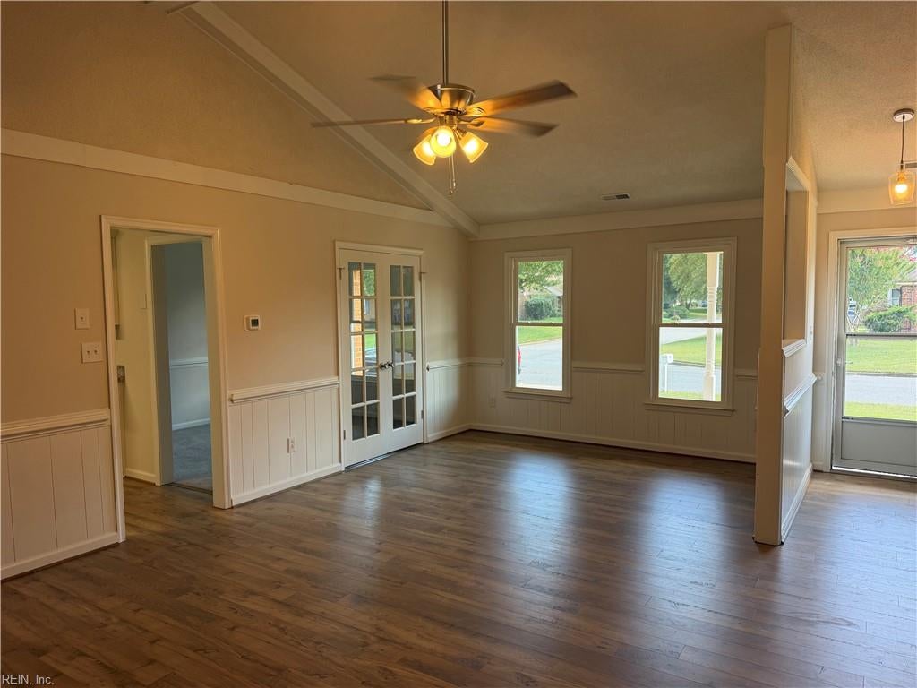 908 Priscilla LN