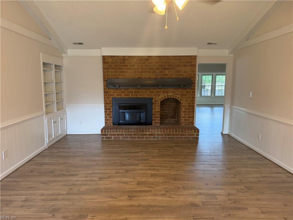 908 Priscilla LN