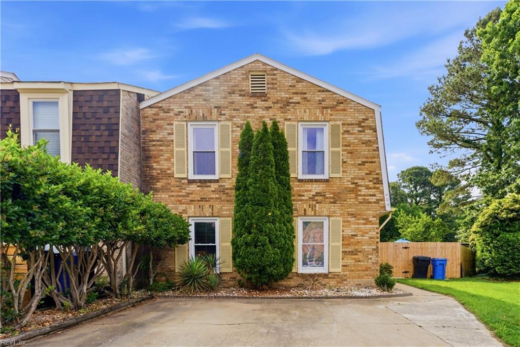406 Cadbury CIR