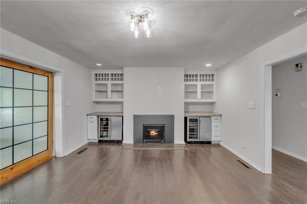 237 James River Dr DR