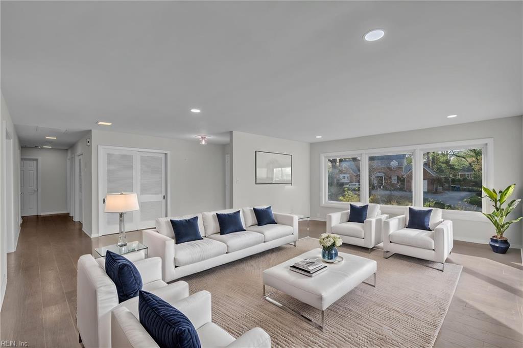 237 James River Dr DR