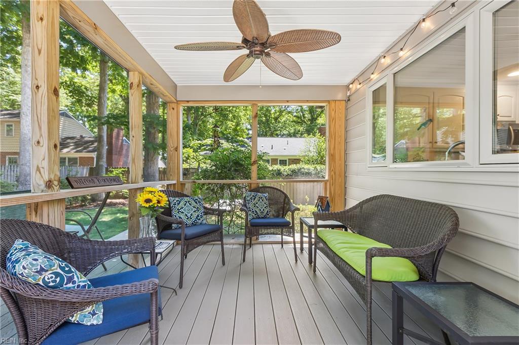 8 Bradford CIR