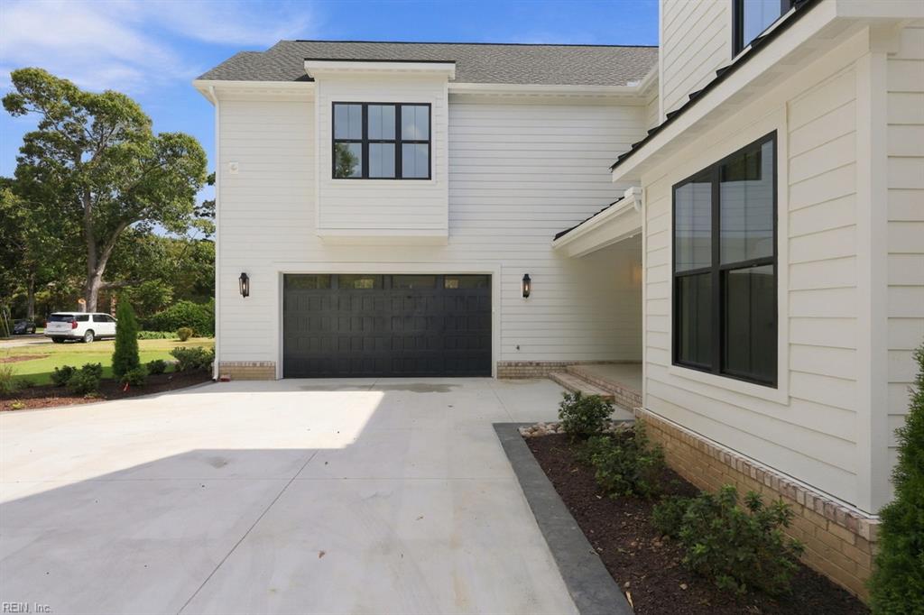 1121 Windsor RD