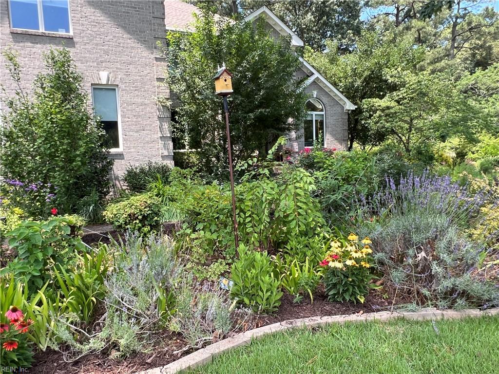 2908 Gaines LNDG