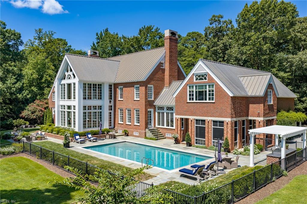 22600 Cypress Point RD