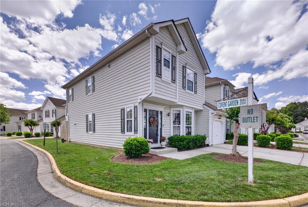 2304 Barnsely CT