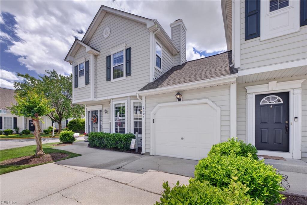 2304 Barnsely CT