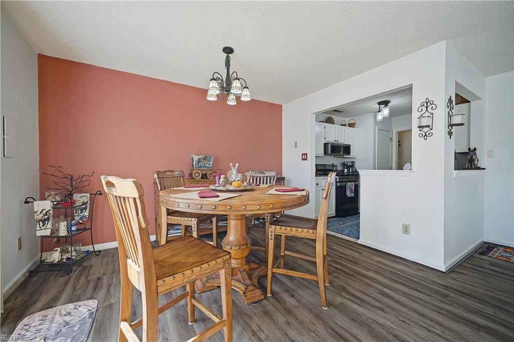 5101 Heathglen CIR