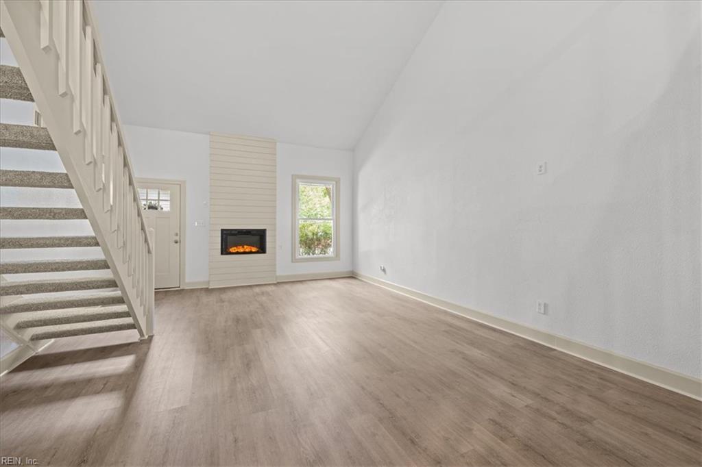 1118 Tall Oak DR