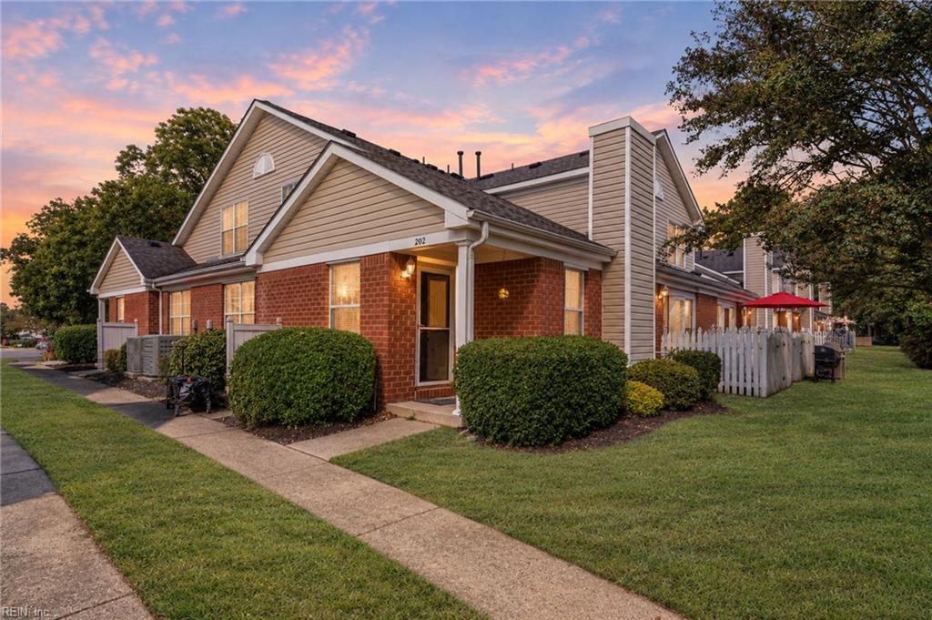 202 Westgate CIR