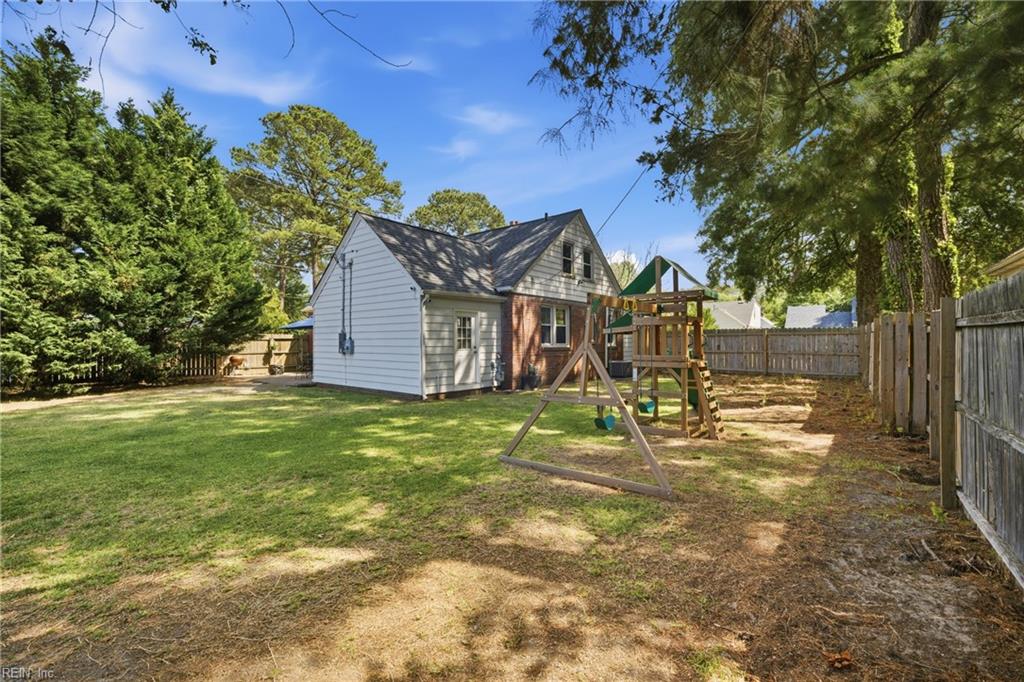 200 Burleigh AVE