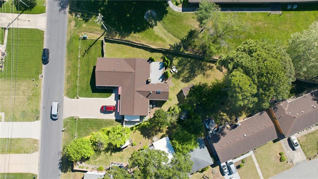 229 Newtown RD S
