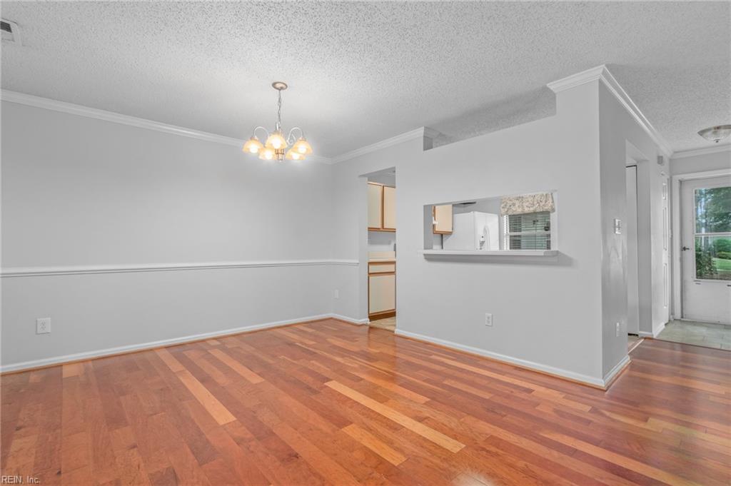 2121 Refuge CT