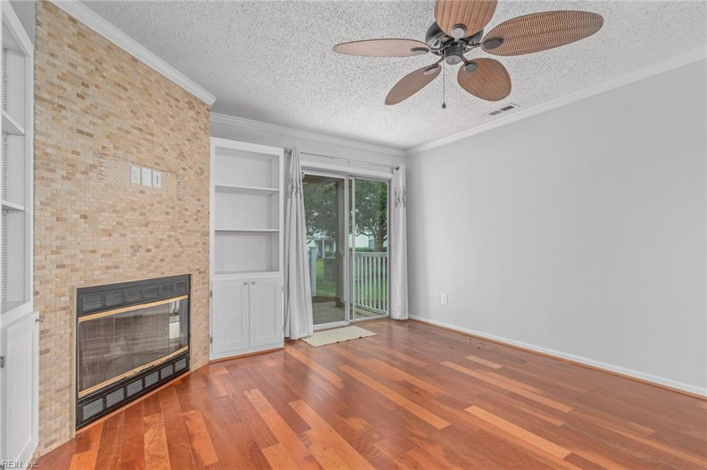 2121 Refuge CT