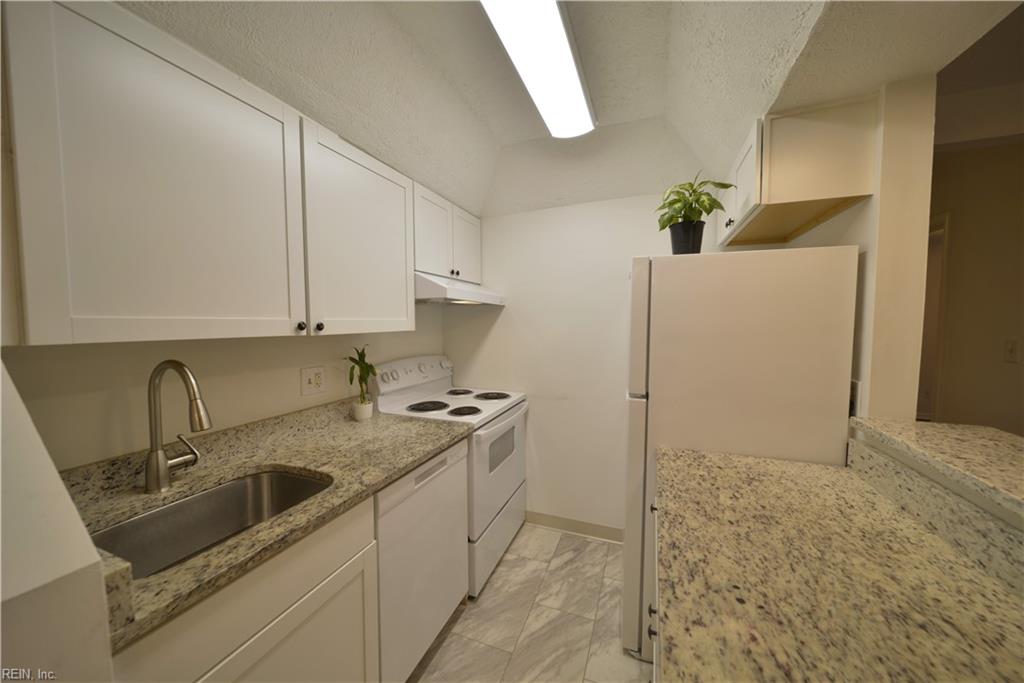 3 Davenport CT