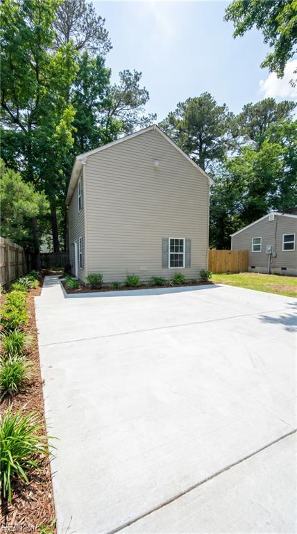 739 S Rosemont RD
