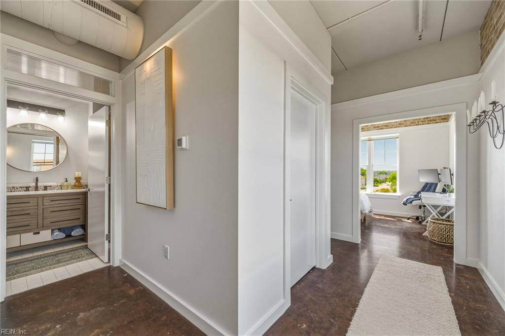 2951 Baltic AVE 401