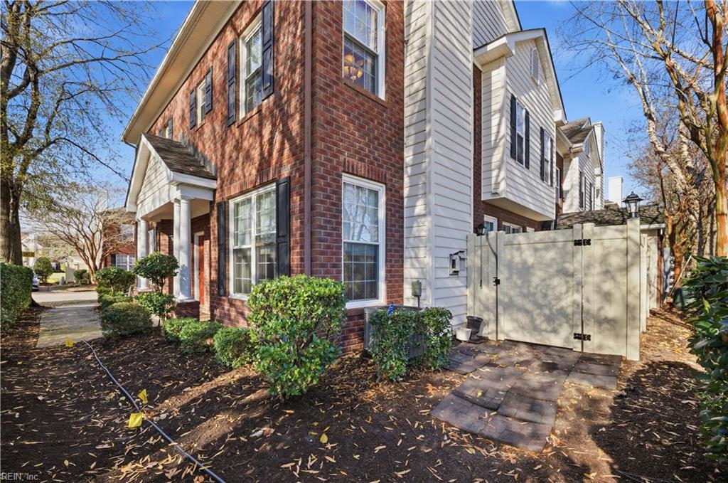 2128 Tarleton Oaks DR